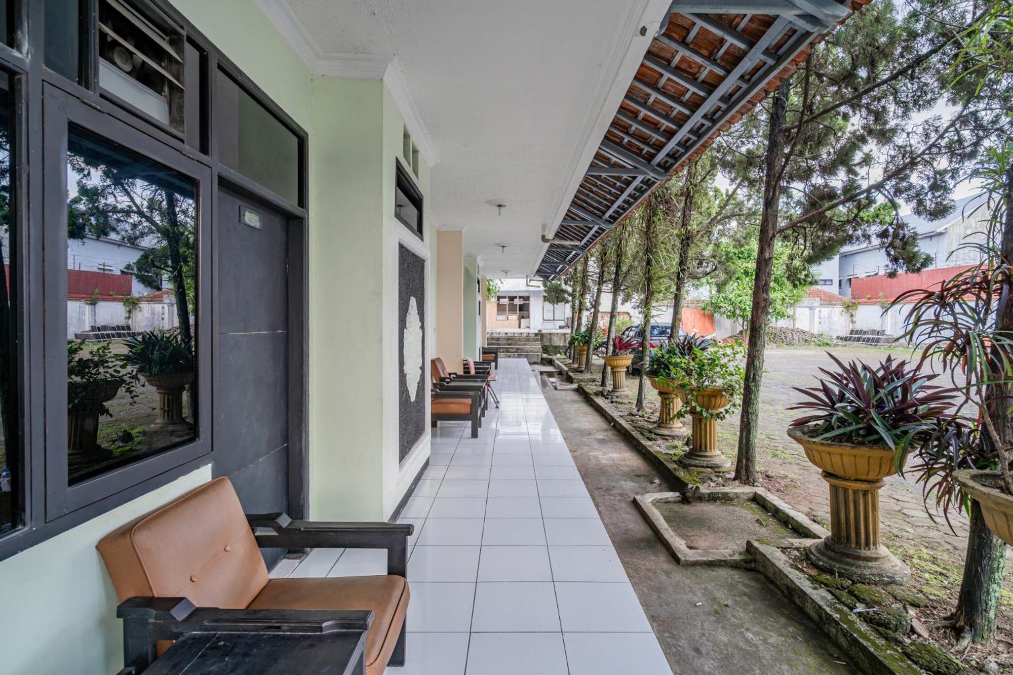 Collection O Tasikmalaya Near Stadium Wiradadaha Formerly Hotel Abadi Eksteriør billede